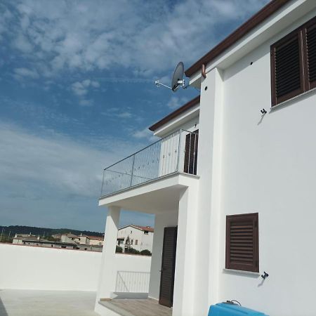 Appartement F2 Meuble Loculi Bagian luar foto